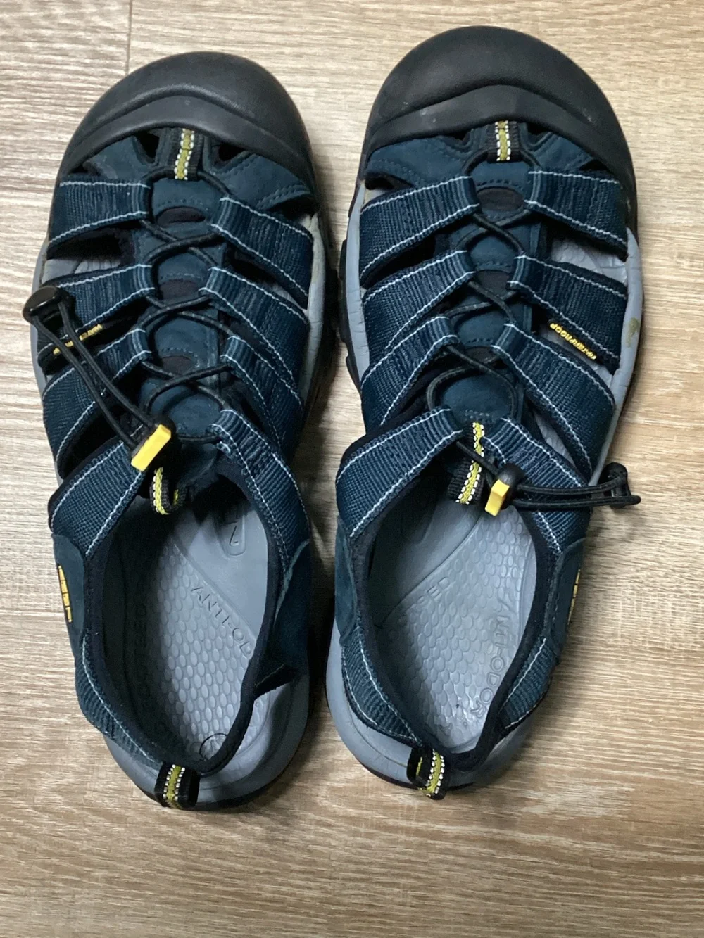 Keen Men’s Newport H2 Navy/Medium Grey Sport Sandals US 10.5 Unisex